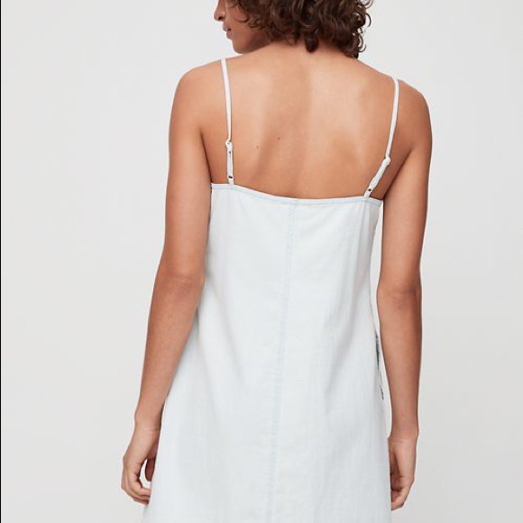 ‼️SOLD Cute v-neck cotton denim dress from Aritzia - Picture 4 of 4